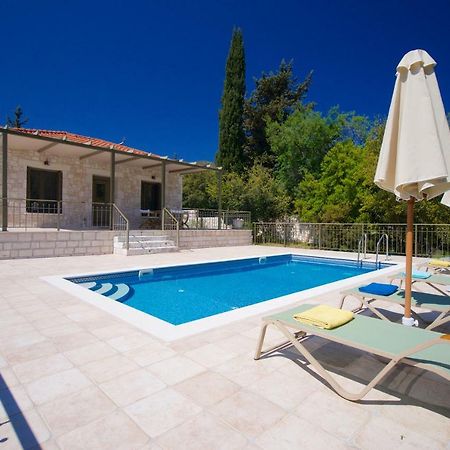 Forest Villas Kefalonia Λογαράτα Εξωτερικό φωτογραφία