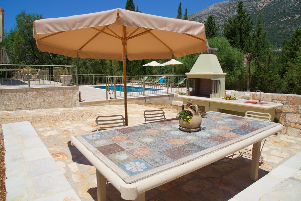Forest Villas Kefalonia Λογαράτα Εξωτερικό φωτογραφία