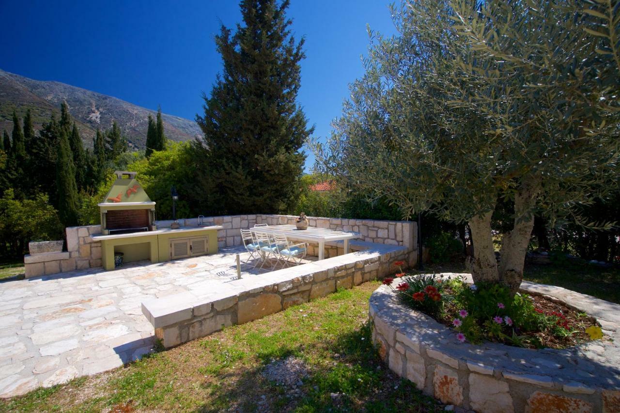 Forest Villas Kefalonia Λογαράτα Εξωτερικό φωτογραφία