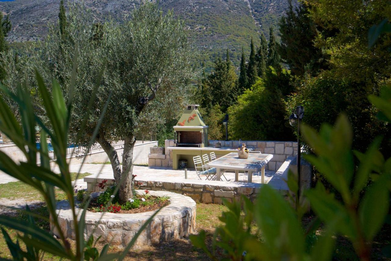 Forest Villas Kefalonia Λογαράτα Εξωτερικό φωτογραφία